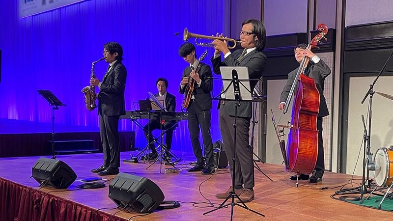 神戸ポートピアホテル 大和田にてジャズバンドの演奏依頼