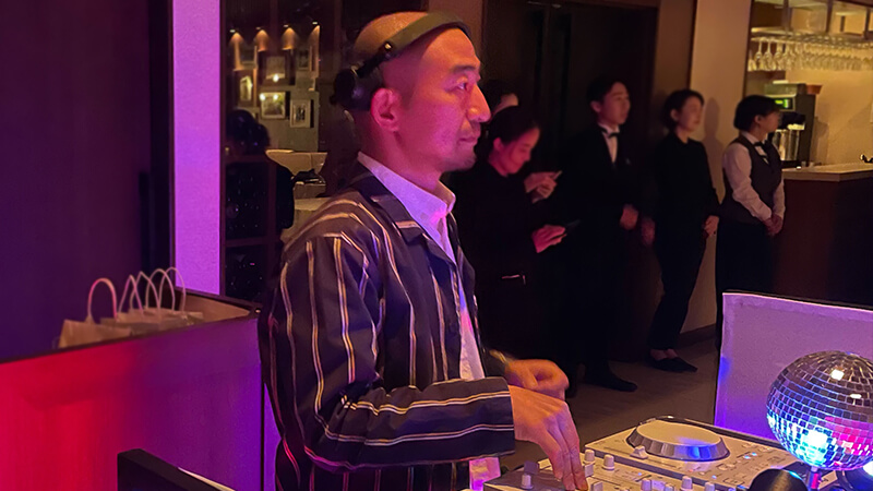 THE OAK GARDENを貸し切って開催されたDJパーティー