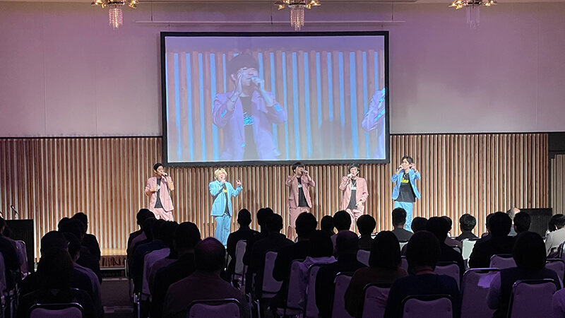 ホテル ロイヤルヒル福知山の大宴会場にてアカペラ大合唱