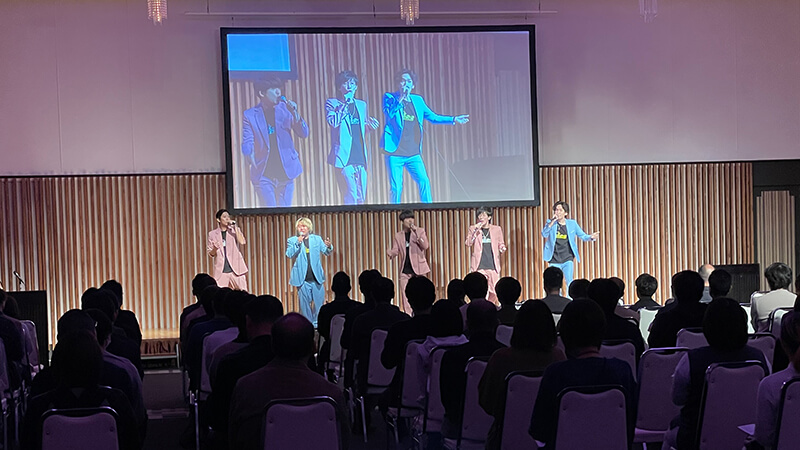 ホテル ロイヤルヒル福知山の大宴会場にてアカペラ大合唱